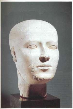 Портретная голова из гробницы в Гизе. Около 2551-2528 до н.э.
