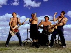  Red Hot Chili Peppers сыграли под фонограмму. 