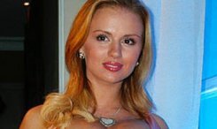 Анну Семенович шантажируют неизвестные лица